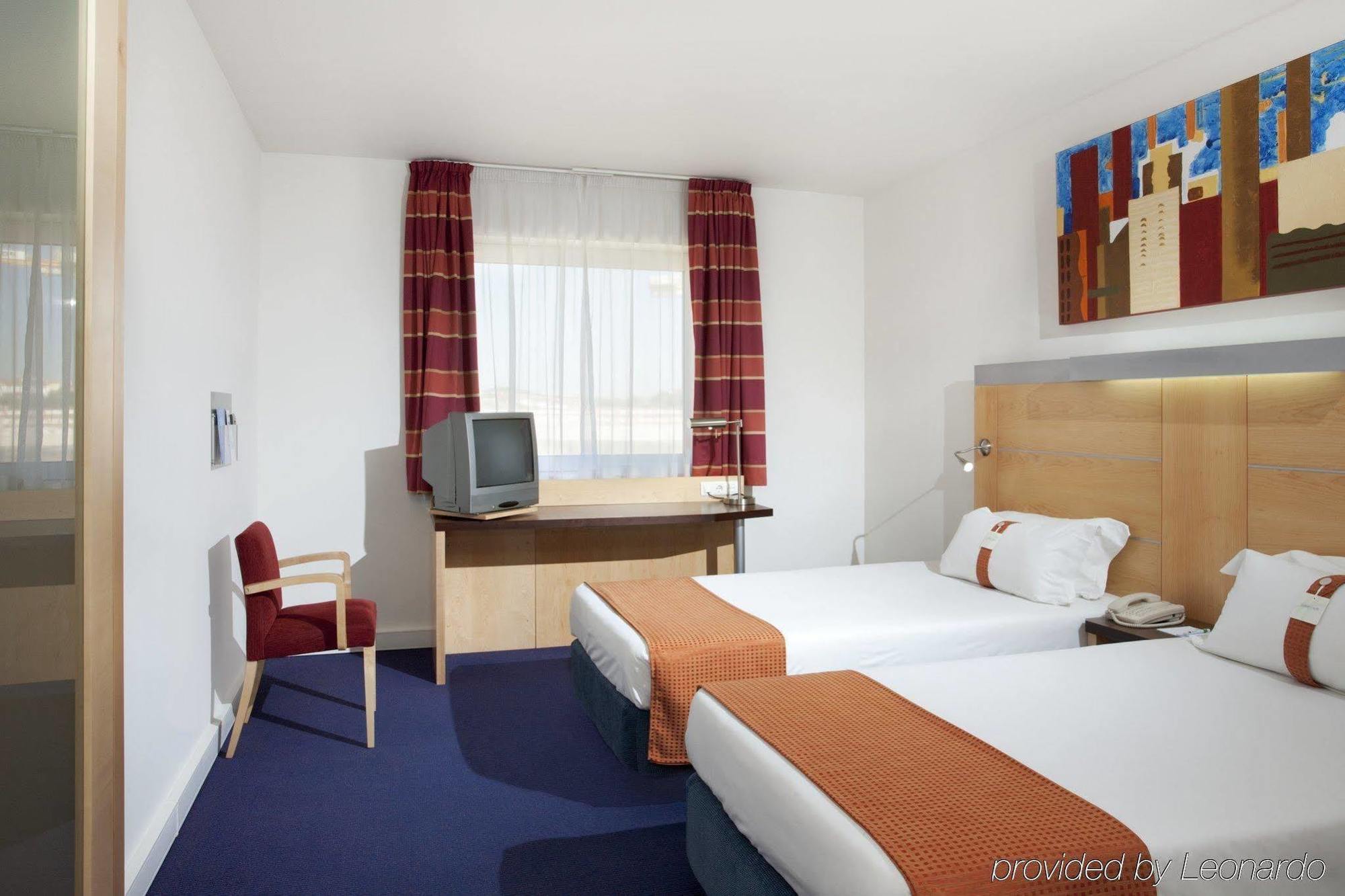 Holiday Inn Express Lisbon-Oeiras, An Ihg Hotel Room photo